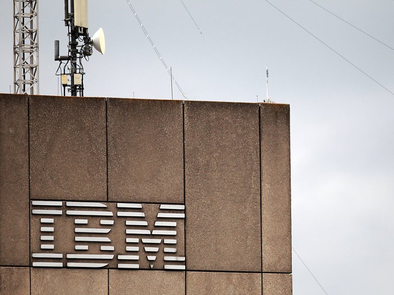 Ventes et bénéfice net en recule pour IBM