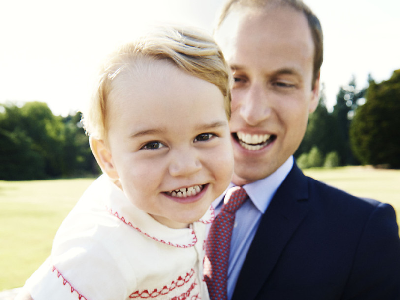 Une nouvelle photo du prince George pour ses deux ans