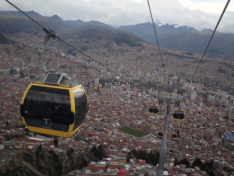 Téléphérique: jusqu'à 1400 cabines gondoles à La Paz