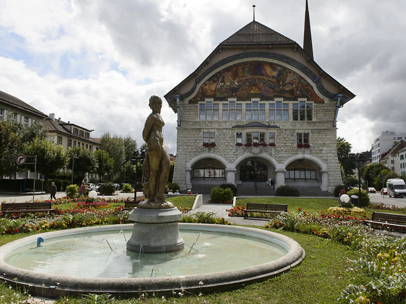 La population du Locle recevra des bouteilles d'eau