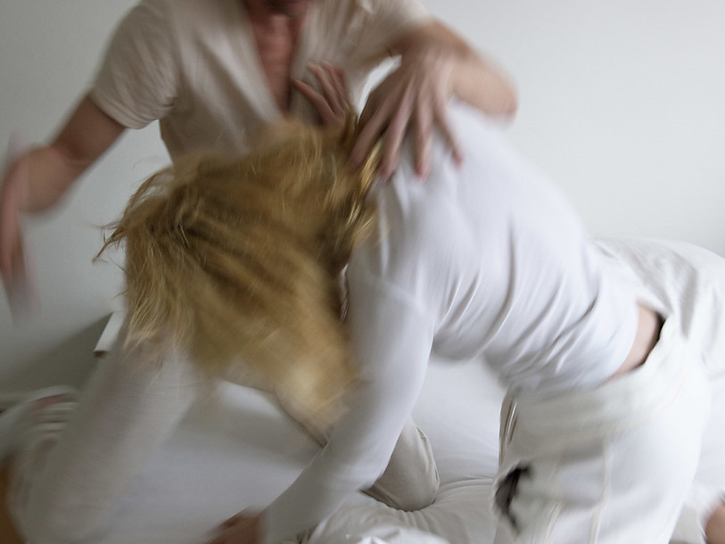 Le parti de la famille se fait entendre sur la violence domestique