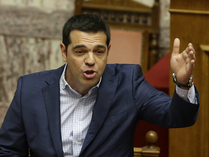 Grèce: Alexis Tsipras défend la probité de Yanis Varoufakis