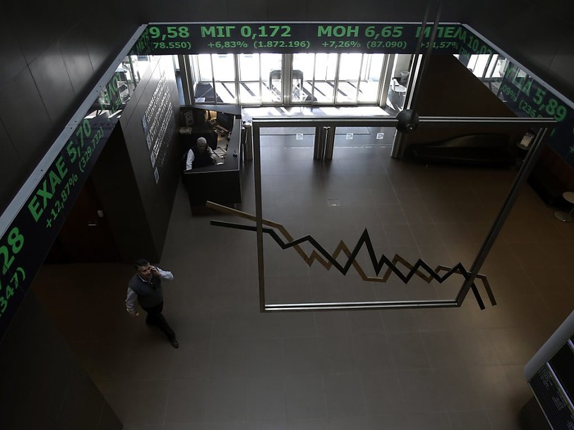 La Bourse grecque chute après cinq semaines de fermeture