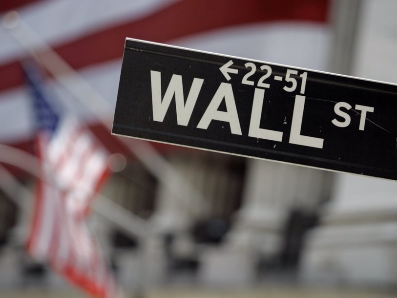 Tirée par le pétrole, Wall Street finit en baisse