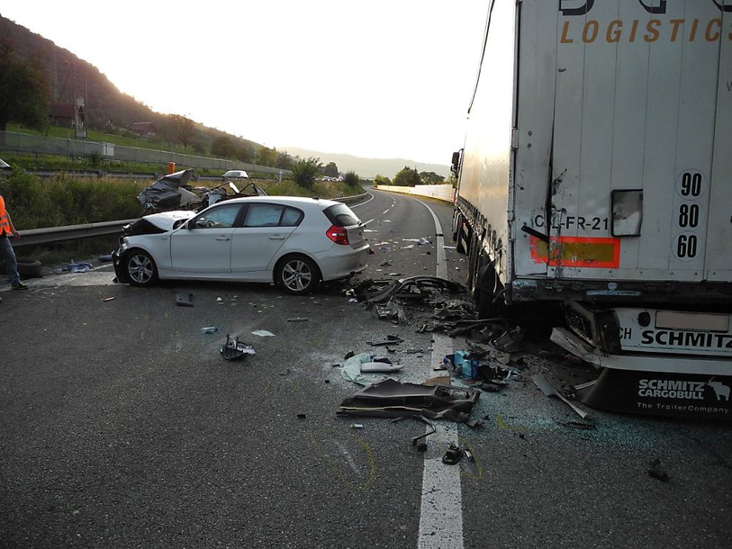 Collisions sur l'A4 entre Goldau et Küssnacht (SZ): deux morts