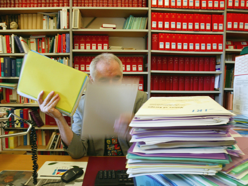 Les privilèges salariaux des employés de l'Etat supprimés