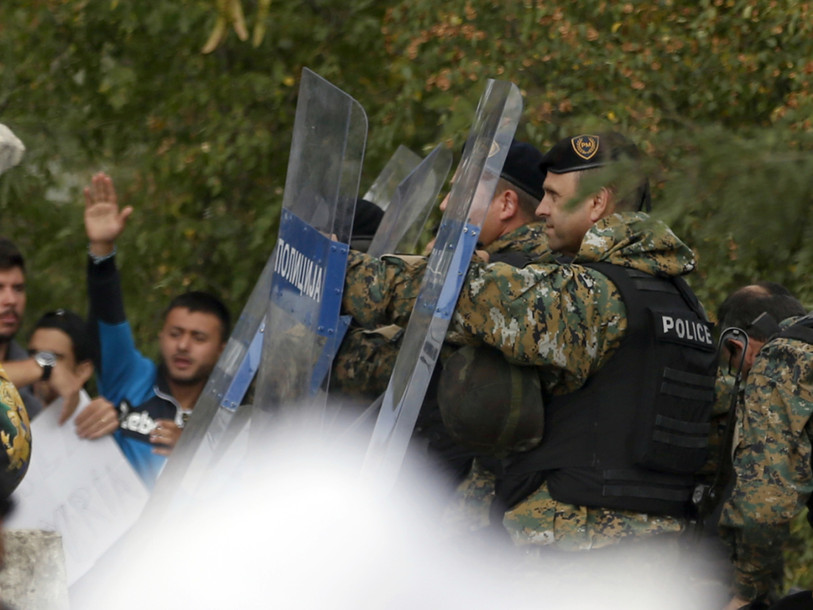 Macédoine: grenades assourdissantes contre des migrants