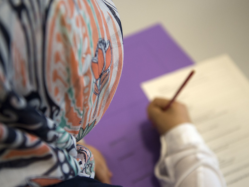 Elève autorisée à porter le voile durant les cours à Thoune (BE)