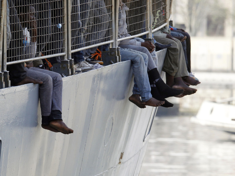 Méditerranée: 50 migrants morts dans la cale d'une embarcation