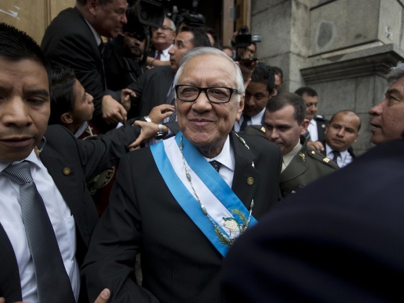 Maldonado nouveau président du Guatemala, Pérez au tribunal