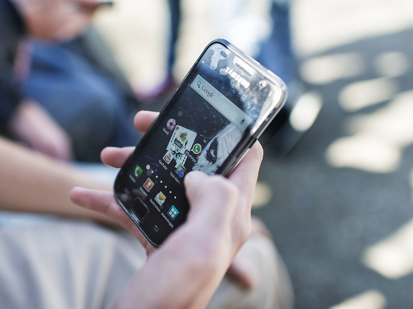 Les enfants utilisent les médias numériques de plus en plus tôt