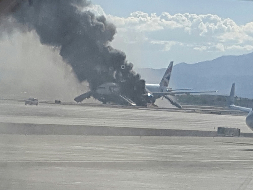Un avion prend feu à l'aéroport de Las Vegas: sept blessés