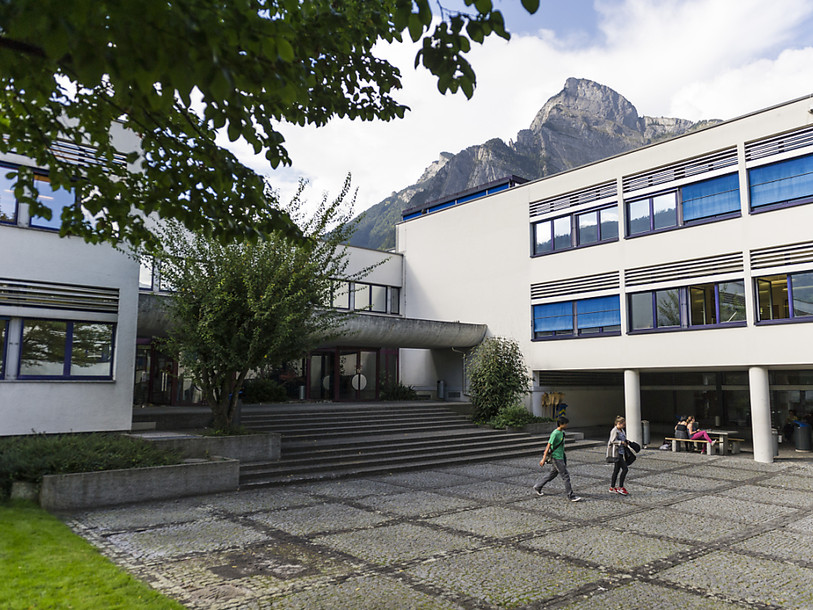 Le Conseil des Etats veut envoyer les civilistes dans les écoles