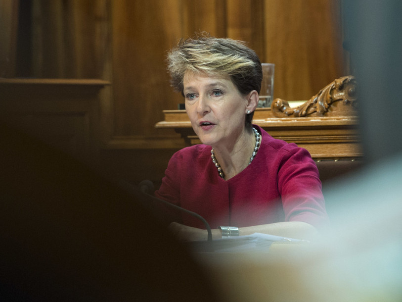 Sommaruga: la Suisse participera à un accord sur des quotas