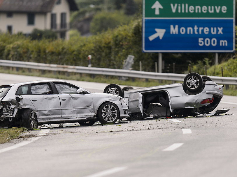 Un homme tué et quatre blessés dans un accident près de Vevey RTN