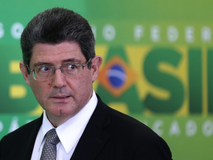 Brasilia coupe dans ses dépenses et augmente les impôts