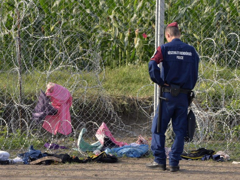 Premières procédures pénales contre des migrants en Hongrie