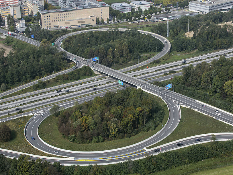 Le Conseil des Etats renvoie la discussion sur un fonds routier