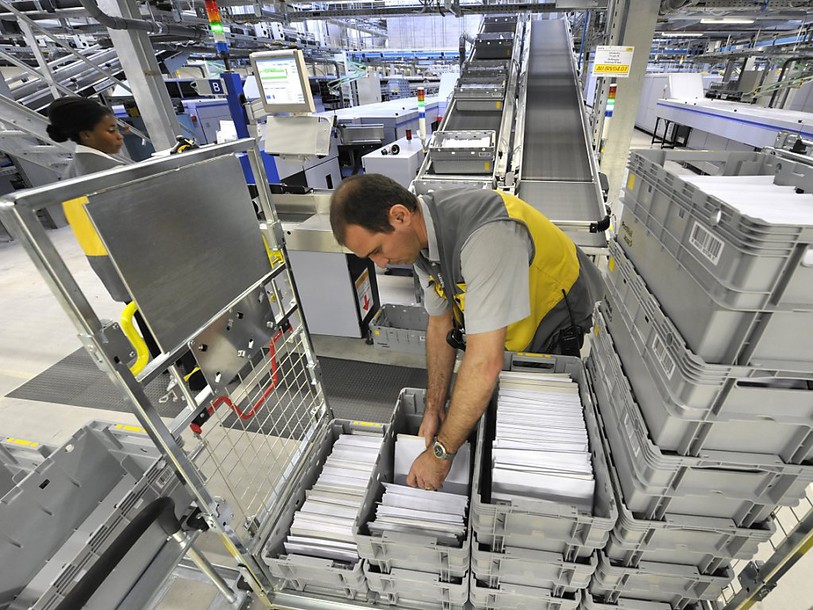 Le Conseil fédéral contre un marché postal entièrement libéralisé