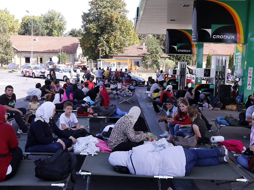 La Croatie achemine des migrants vers sa frontière avec la Hongrie