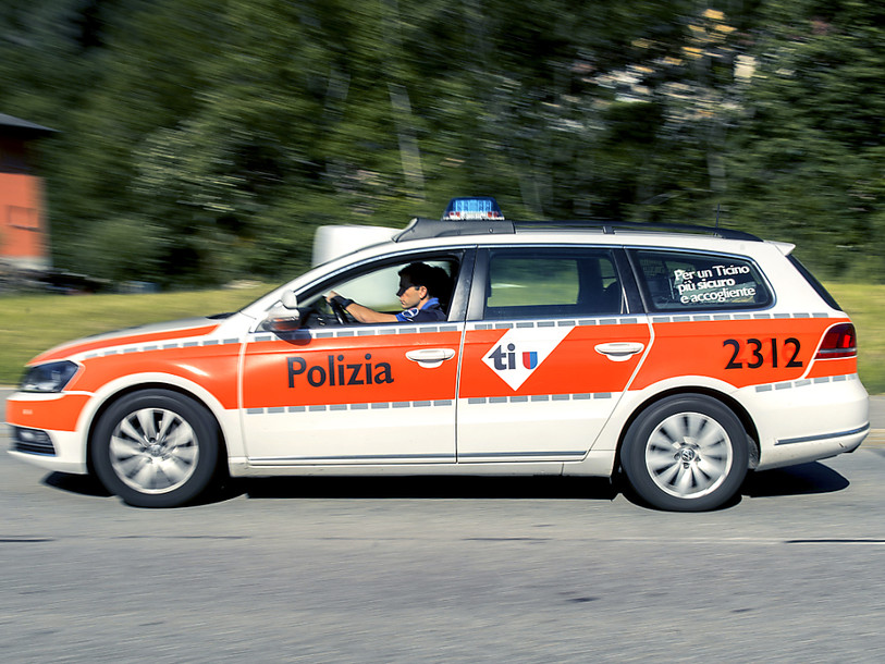 Les recherches d'un braqueur provoquent 15 km de bouchons au Tessin