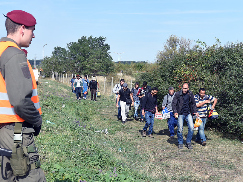 Crise migratoire: la Hongrie autorise l'armée à tirer si nécessaire