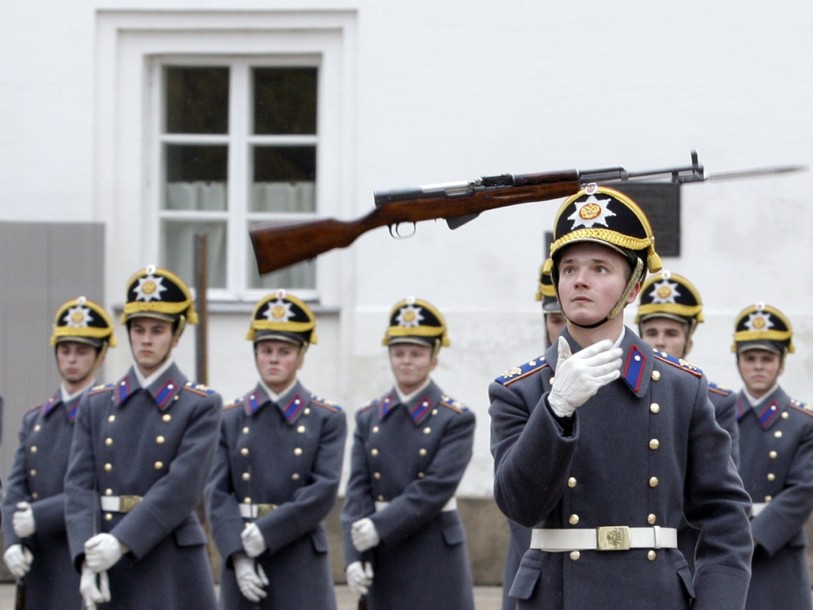 Russie: restes du dernier tsar Nicolas II et de sa femme exhumés