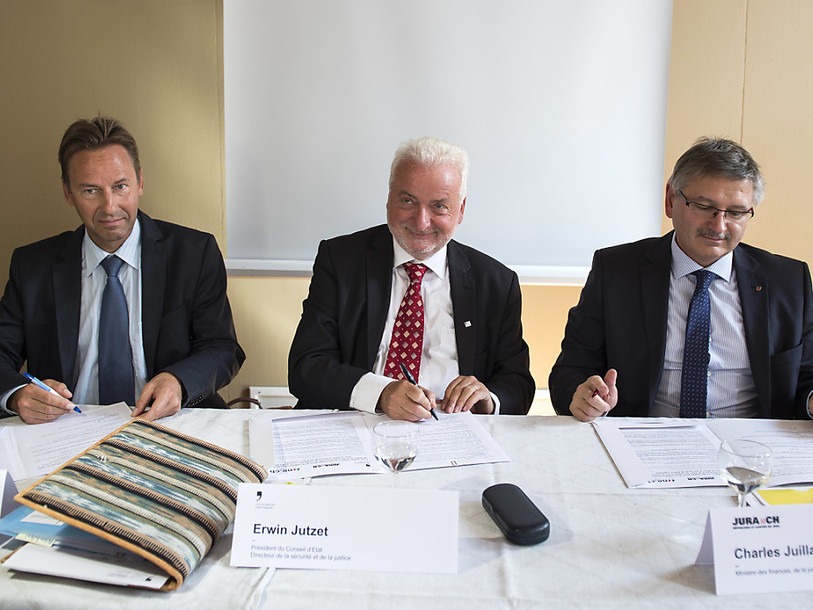 Fribourg, Neuchâtel et Jura créent une école de police commune