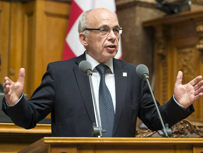 Ueli Maurer craint que des terroristes ne se mêlent aux réfugiés