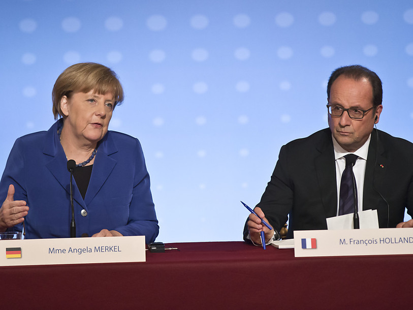 Il ne faut frapper que l'EI, insistent Hollande et Merkel