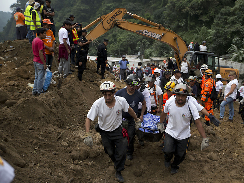 Au moins 30 morts dans un glissement de terrain au Guatemala