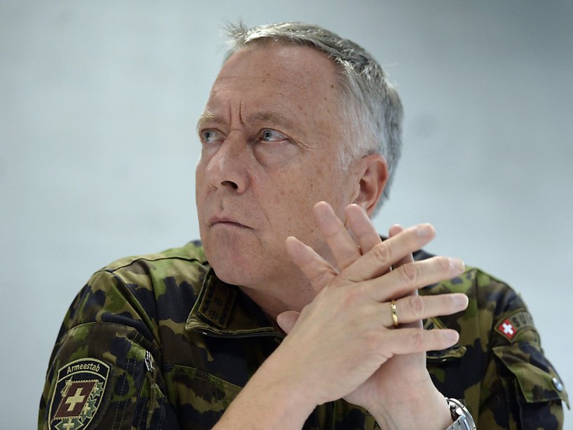 Le chef de l'armée craint l'attractivité du service civil