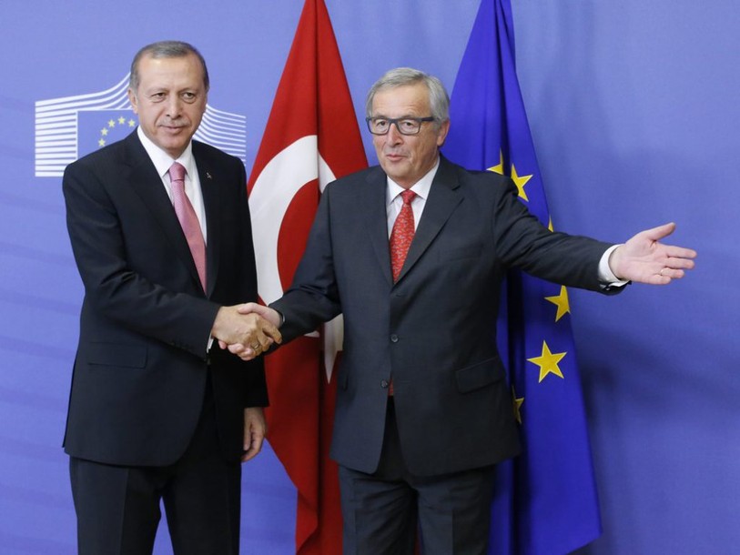 L'UE mise sur la Turquie pour endiguer l'afflux de migrants