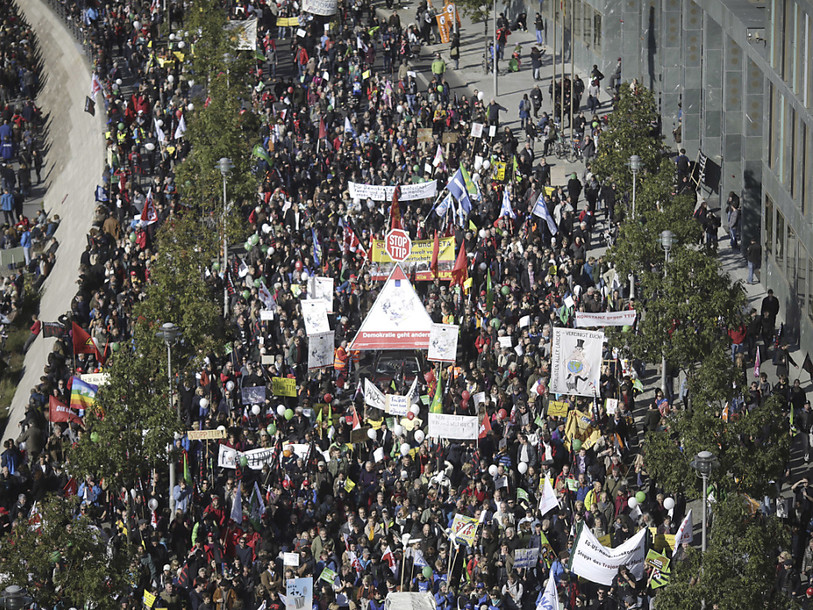 Manif à Berlin contre les projets de libre-échange UE-USA-Canada