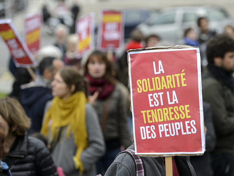400 personnes manifestent à Genève pour l'accueil des réfugiés