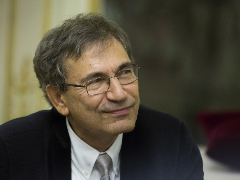 Le Prix Nobel de littérature Orhan Pamuk critique Recep Erdogan