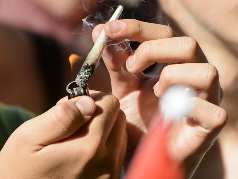L'ivresse ponctuelle en légère hausse chez les jeunes et les femmes
