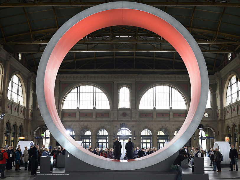 Le nouveau tunnel du Gothard exposé dans  neuf gares suisses