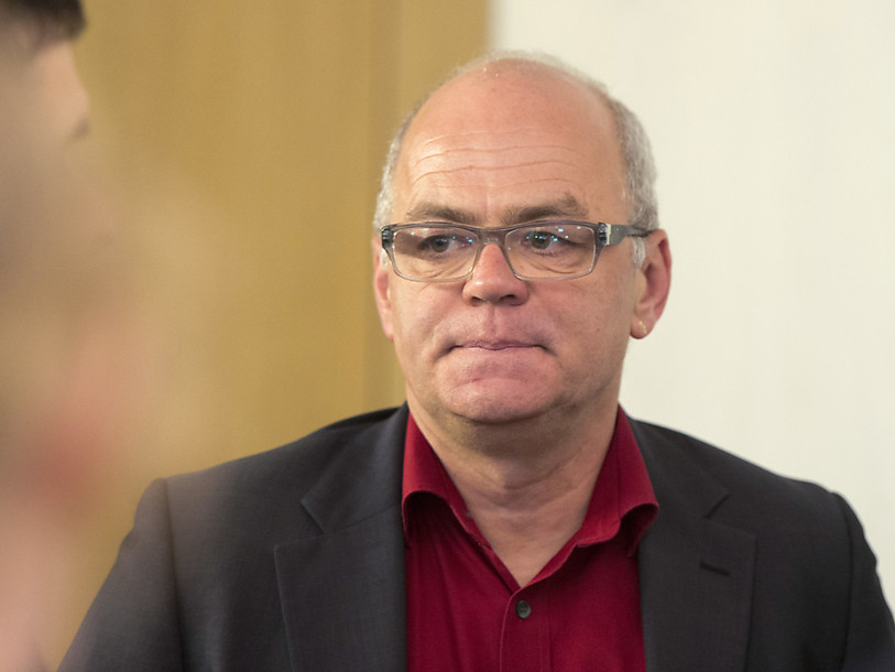 Des vestes pour Ursula Schneider Schüttel et Andy Tschümperlin