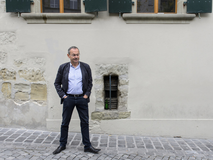 Olivier Français seul contre la gauche sans soutien UDC