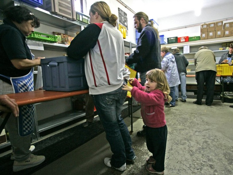 Cantons et Confédération devraient faire plus pour les familles