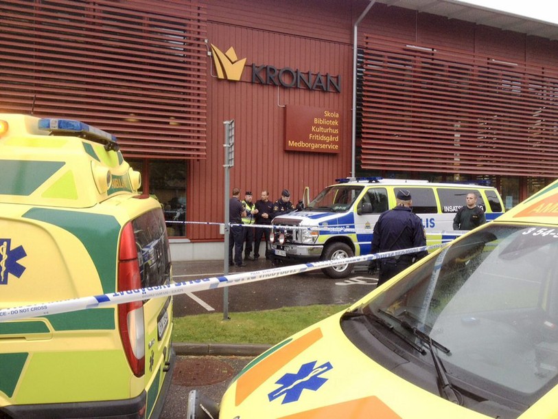 Deux morts lors d'une attaque au sabre dans une école en Suède