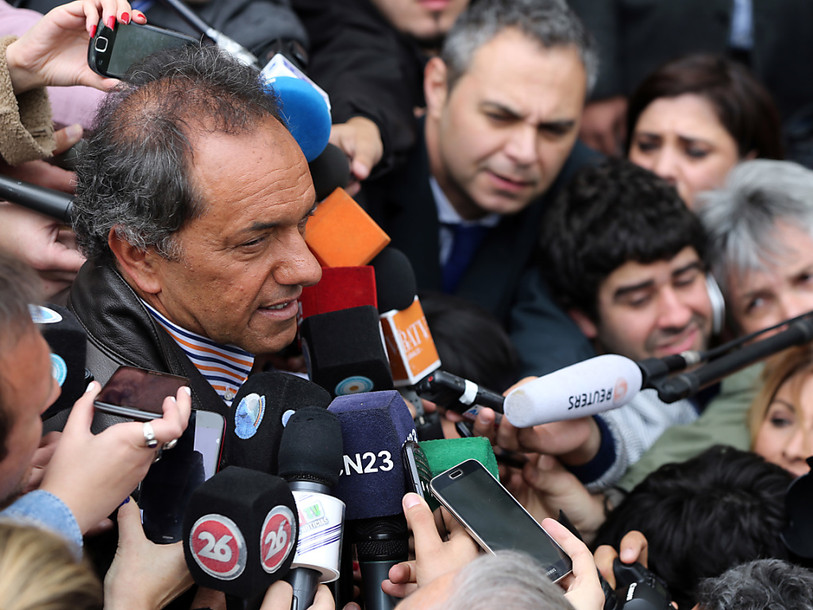 Présidentielle argentine: Daniel Scioli en tête au premier tour