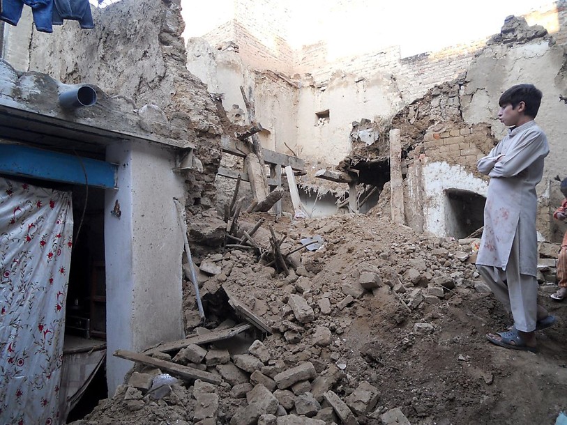 Séisme: près de 300 morts au Pakistan et en Afghanistan