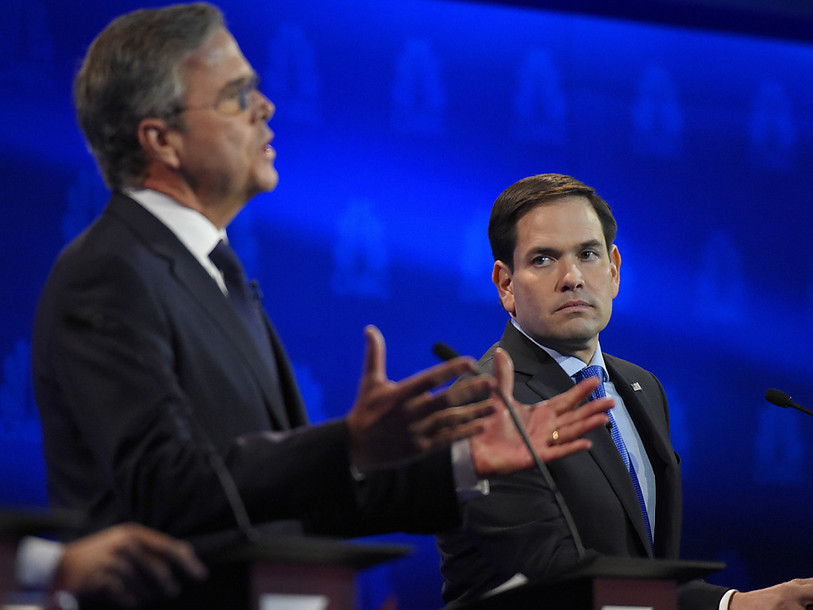 Débat républicain: Trump et Carson attaqués, Jeb Bush déçoit