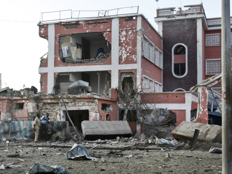 Au moins 12 morts dans l'attaque d'un hôtel de Mogadiscio
