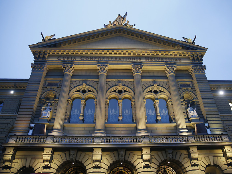La droite tente le forcing dans trois cantons romands