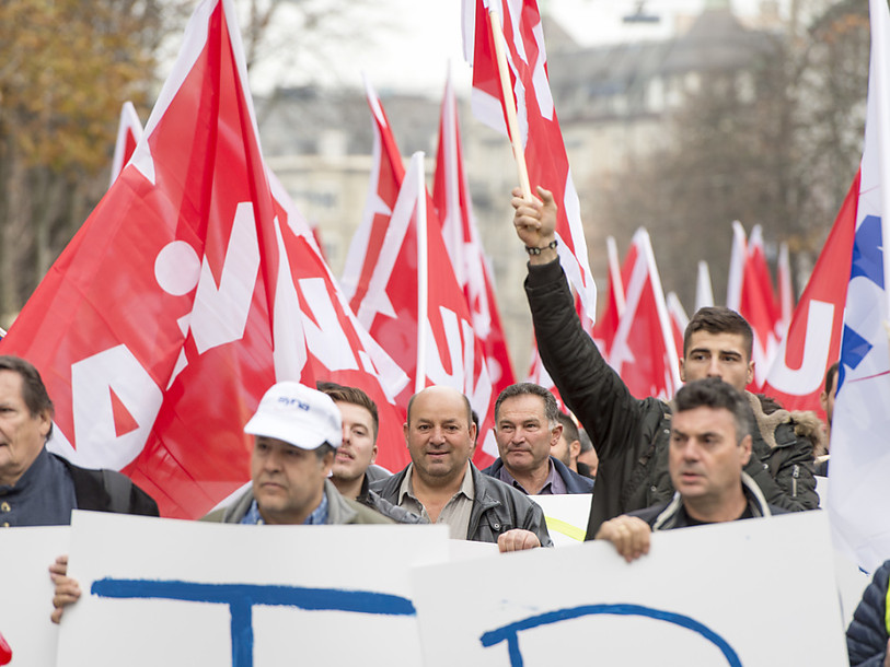 Quelque 3000 salariés du bâtiment manifestent en Suisse alémanique