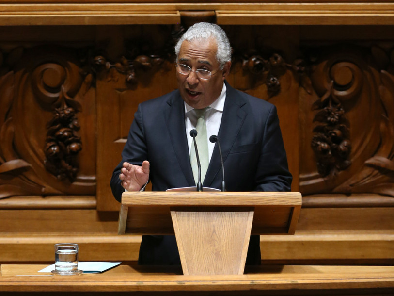 Portugal: la gauche fait tomber le gouvernement pro-austérité