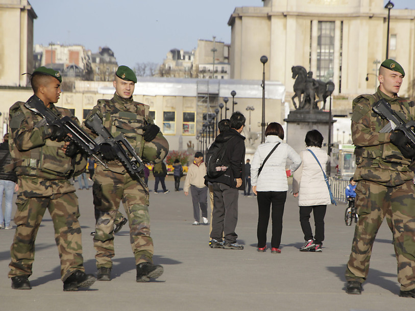 Sept gardes à vue, Seat retrouvée avec des armes